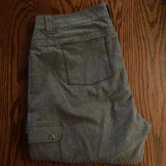 Windriver Outfitting Co. Capris - Picture 4 of 9